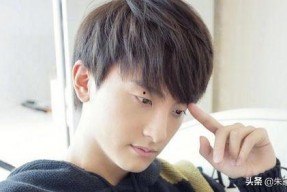 任嘉伦吃瓜娱乐视频